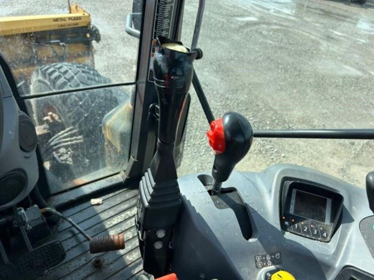 2018-kubota-m6-141-image-12