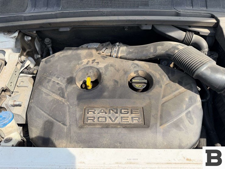 2012-land-rover-range-rover-evoque-image-30