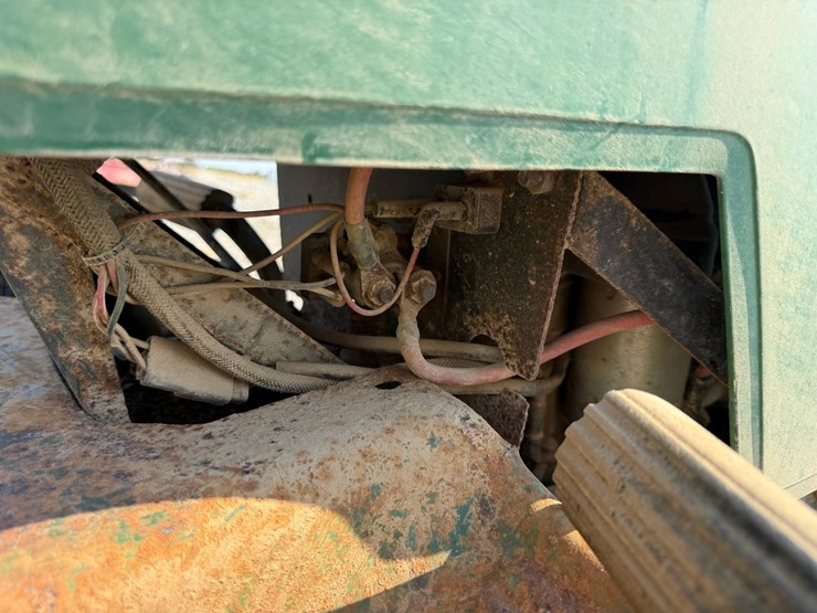john-deere-130-image-18