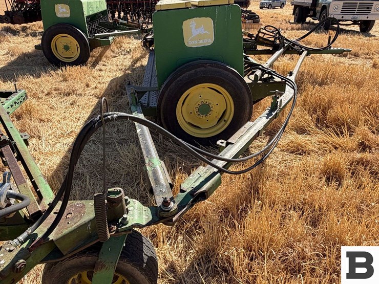 john-deere-8350-image-19