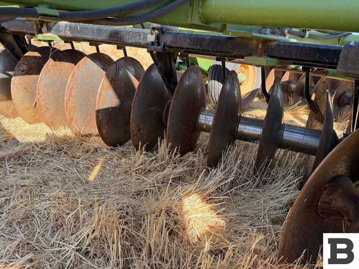 john-deere-twin-offset-disc-image-16