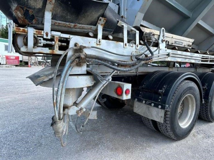 2005-mack-700-t/a-t/a-stone-slinger-truck-1m2ag11c-image-79