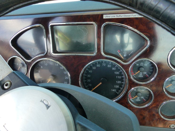 2014-mack-600-image-17