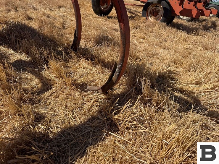 allis-chalmer-800-chisel-plow-image-30