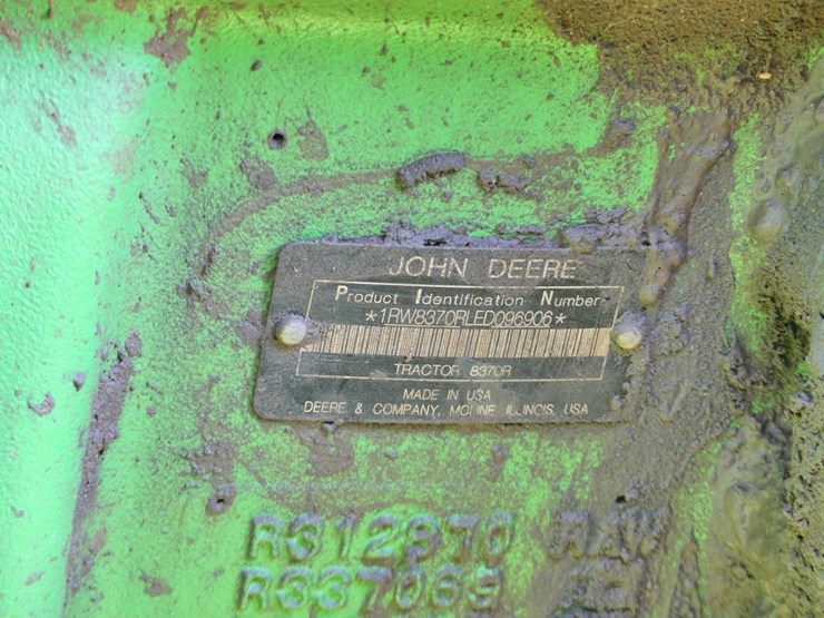 2014-john-deere-8370r-image-21