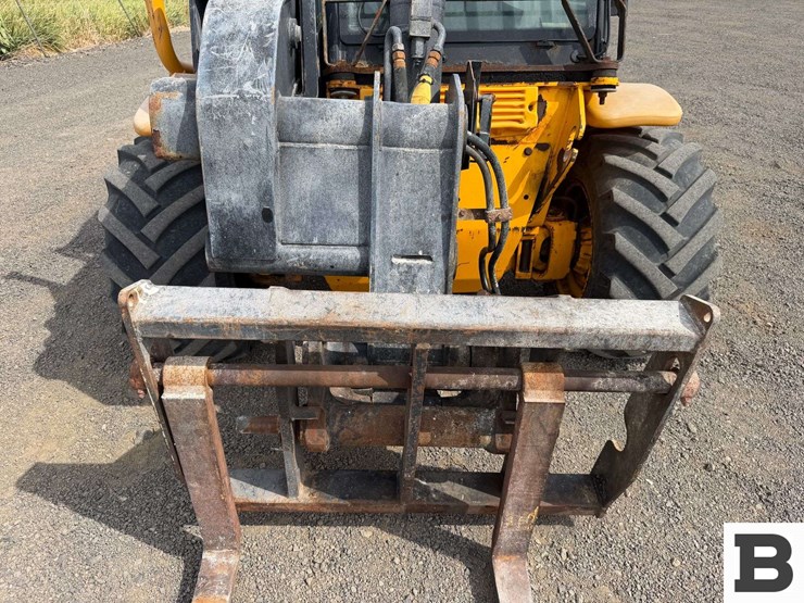 jcb-520-image-9