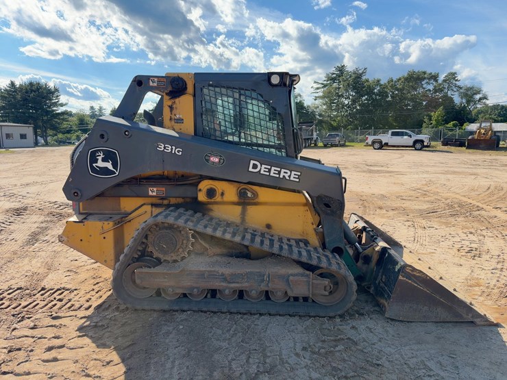2020-deere-331g-image-6