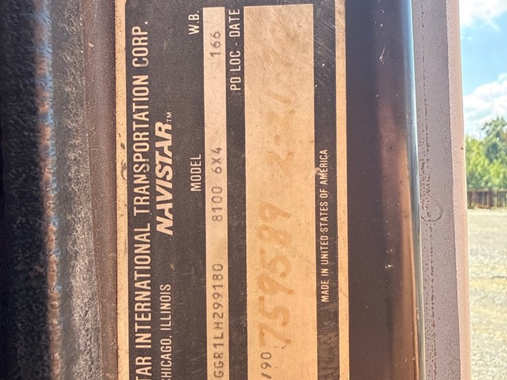 #1013-•-1990-international-f-8100-truck-image-23
