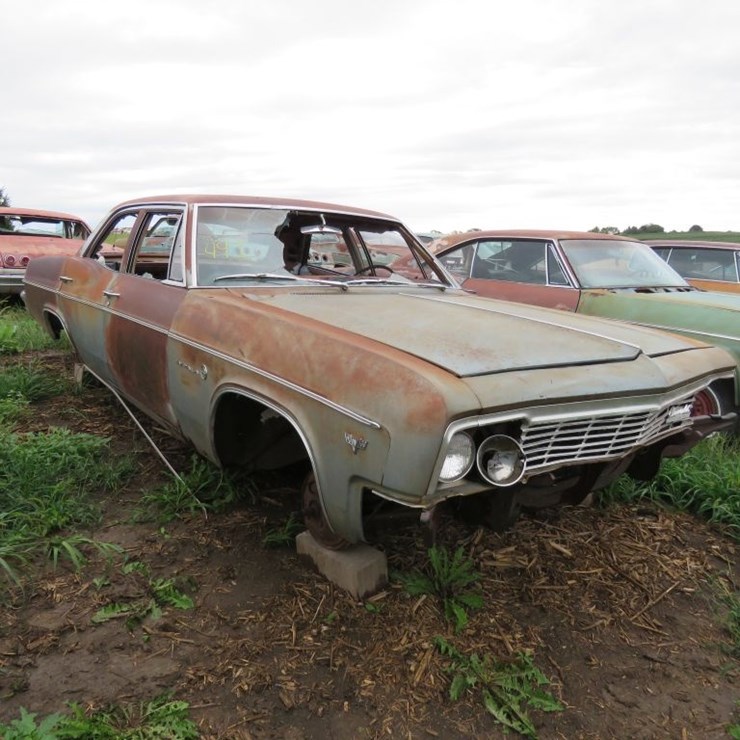 1966 Chevrolet Impala 4dr Sedan