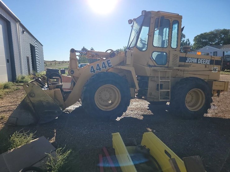 deere-444e-image-6
