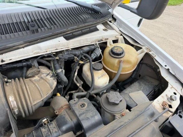 2013-ford-e450-image-40