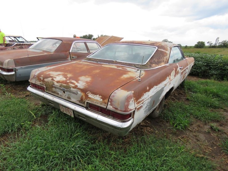 1966-chevrolet-impala-2dr-ht-ss-image-5
