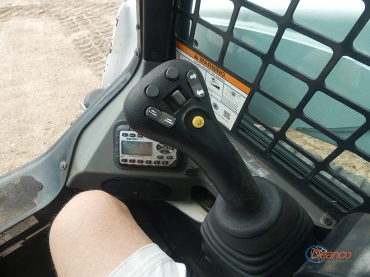 2021-bobcat-t770-image-10