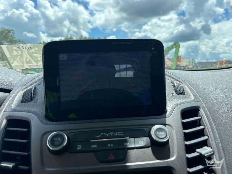 2019-ford-transit-connect-image-19