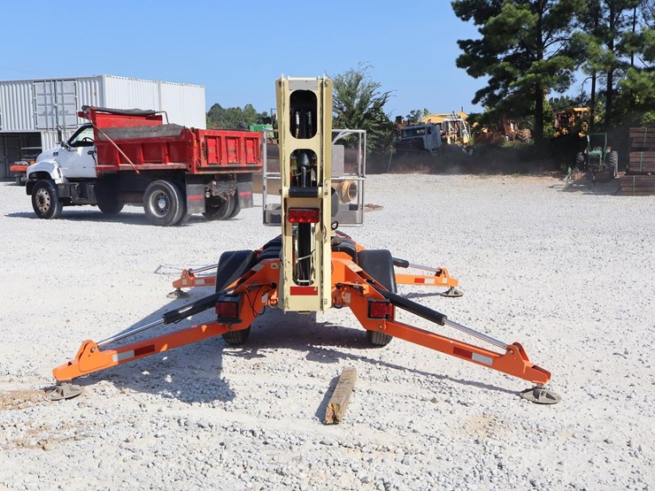2019-jlg-t350-image-10
