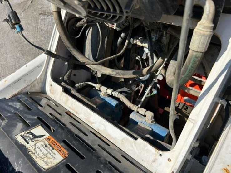 2019-bobcat-mt85-image-19