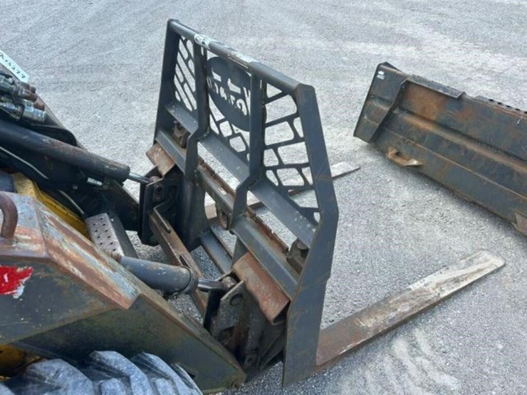 2003-new-holland-ls170-image-41