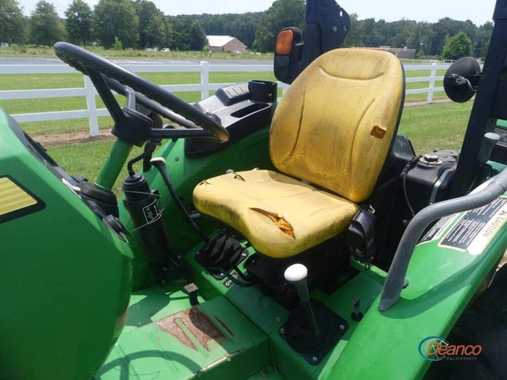 2021-john-deere-5045e-image-10
