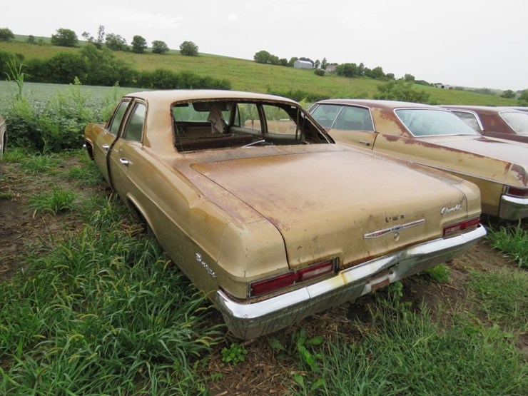 1966-chevrolet-biscayne-4dr-sedan-image-5