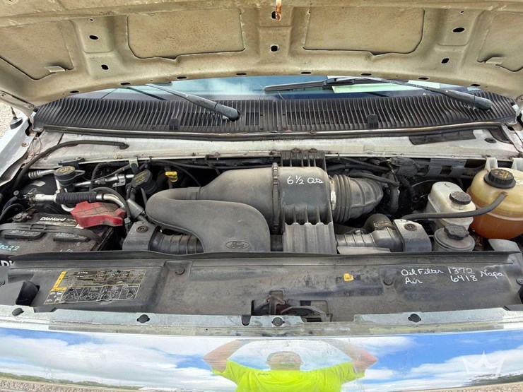 2012-ford-cargo-image-7