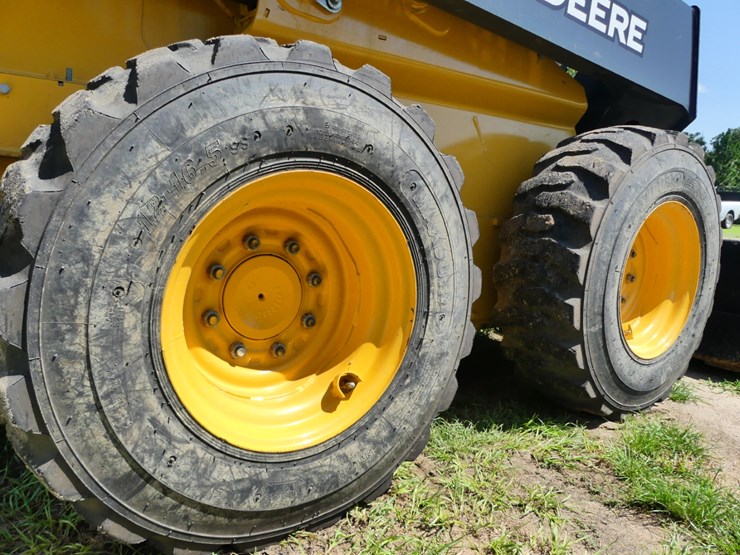 2023-deere-320g-image-5
