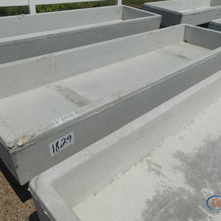 3X10 CONCRETE FEED TROUGH