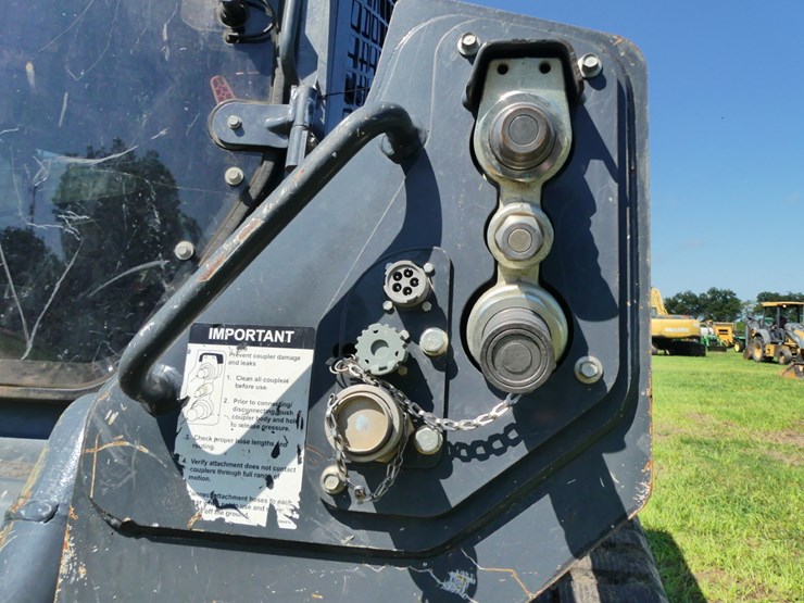2023-deere-333g-image-12