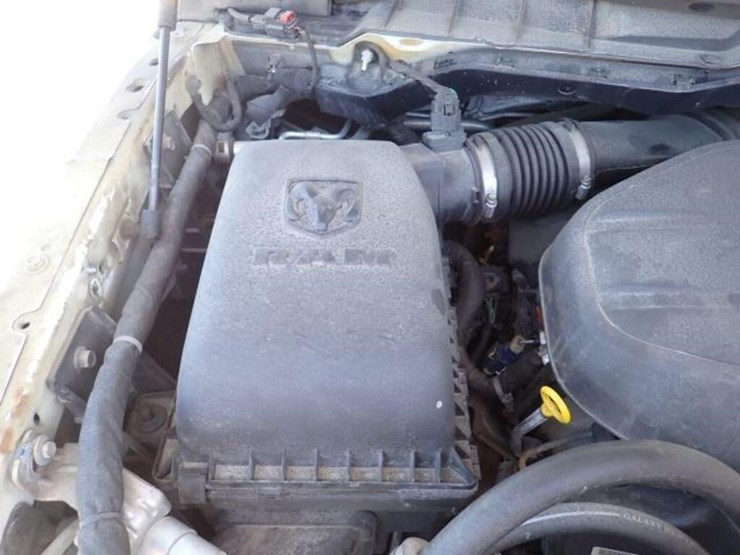 2016-dodge-1500-image-53