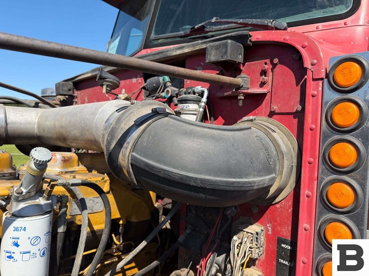 1989-peterbilt-379-image-43