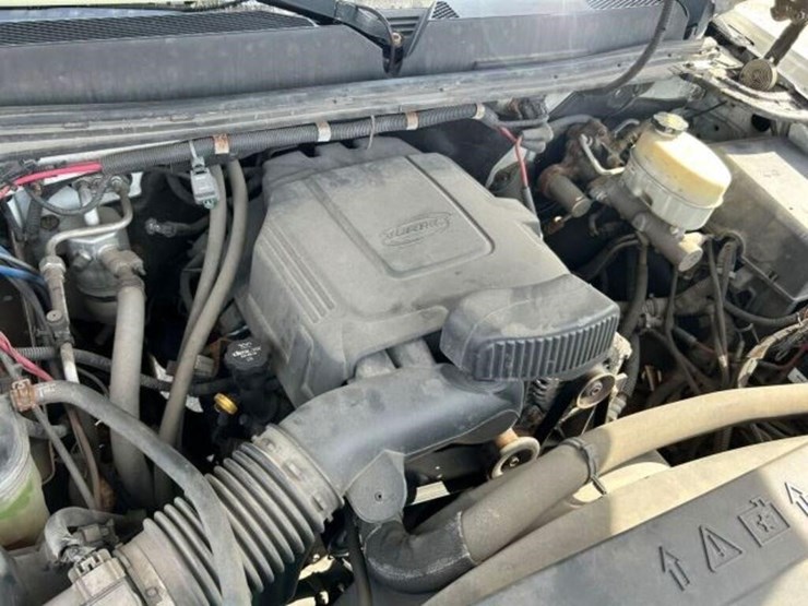 2014-gmc-sierra-3500-image-30