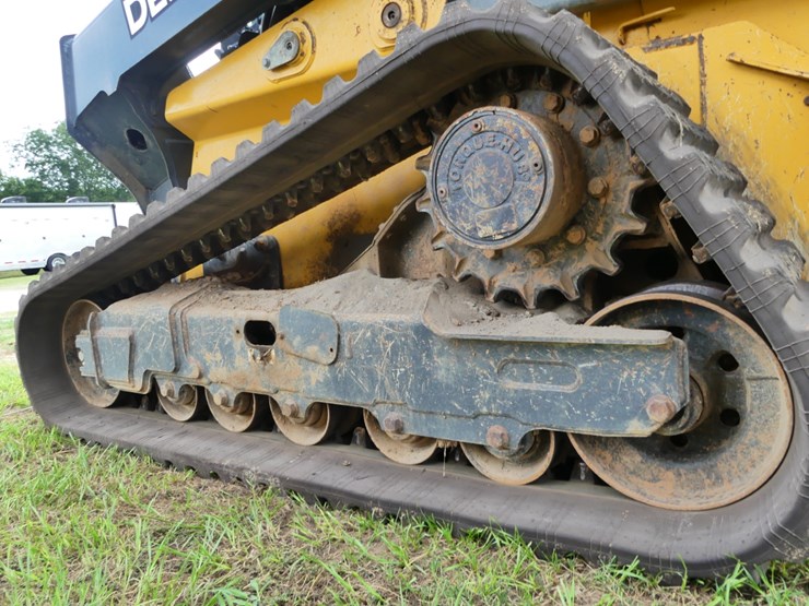 2021-deere-333g-image-5