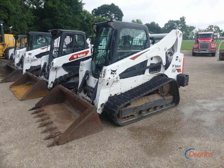 2022-bobcat-t740-image-22