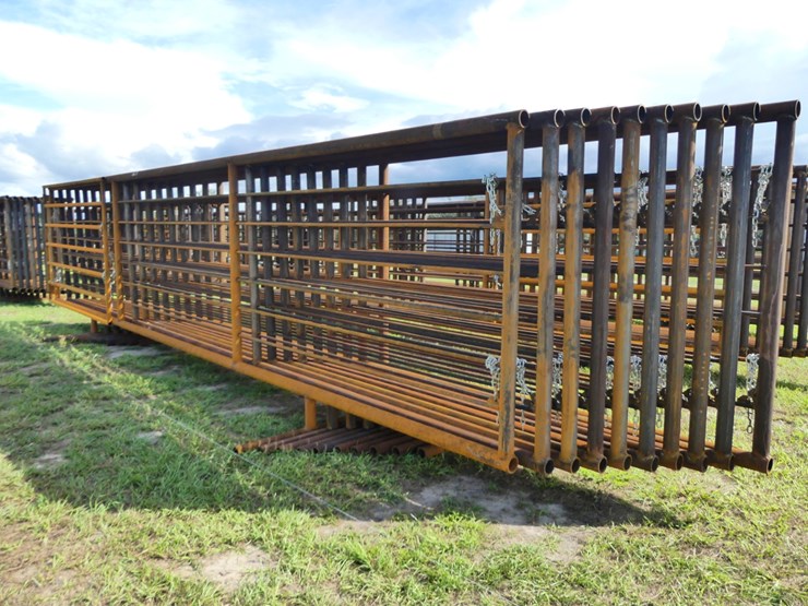(10)-24'-free-standing-panels-image-4
