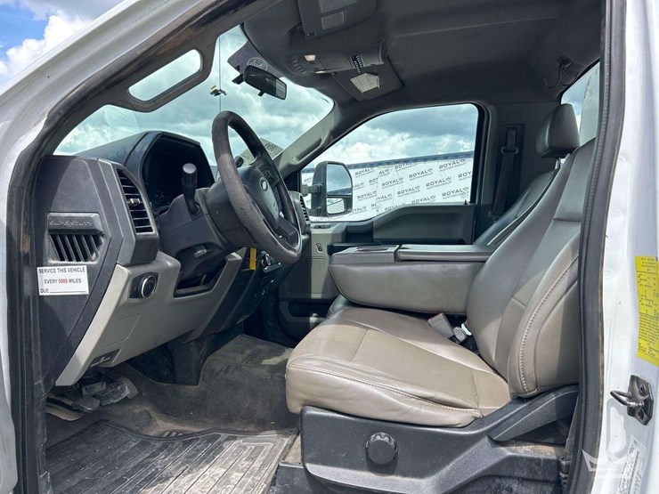 2019-ford-f550-image-13