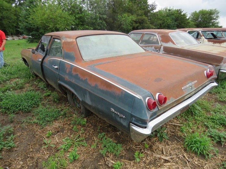 1965-chevrolet-biscayne-4dr-sedan-image-5
