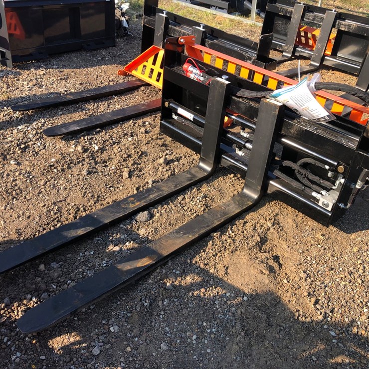 #86 • 48” HYDRAULIC PALLET FORKS