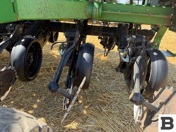 2003-john-deere-1590-image-37