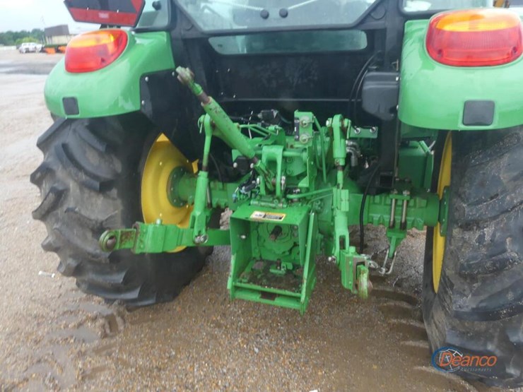 2016-john-deere-5065e-image-3