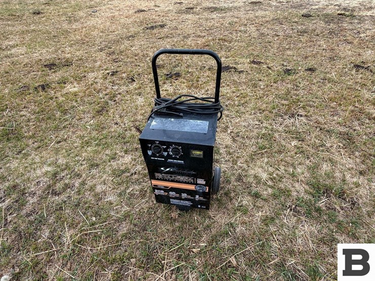 schumacher-electric-12v-battery-charger---ellensburg,-wa-image-1