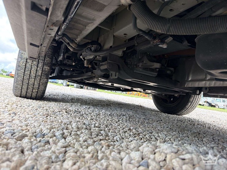 2019-ford-transit-image-37