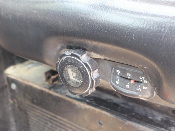 2016-caterpillar-th255c-image-11
