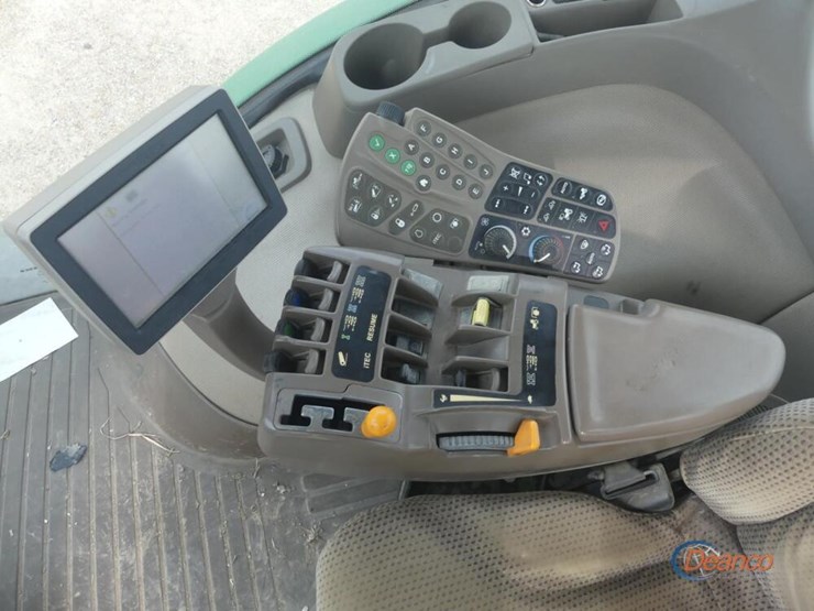 2013-john-deere-8285r-image-23