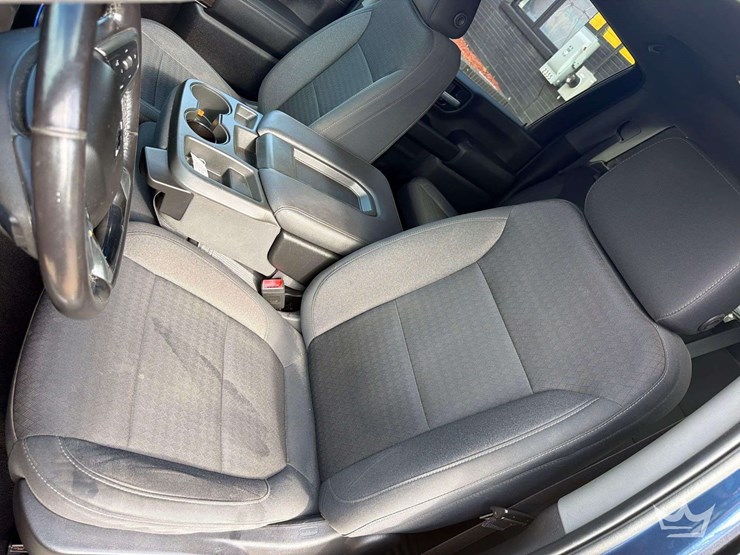 2021-chevrolet-silverado-2500-image-12