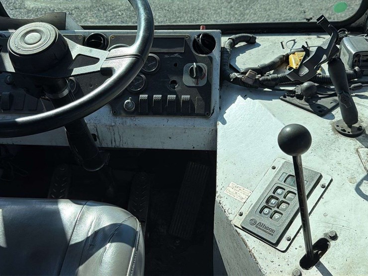 2012-capacity-tj5000-image-40