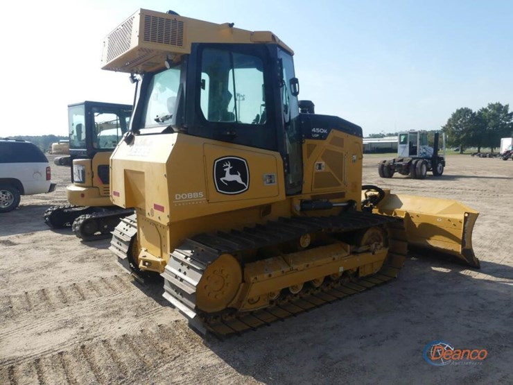 2022-deere-450k-lgp-image-2