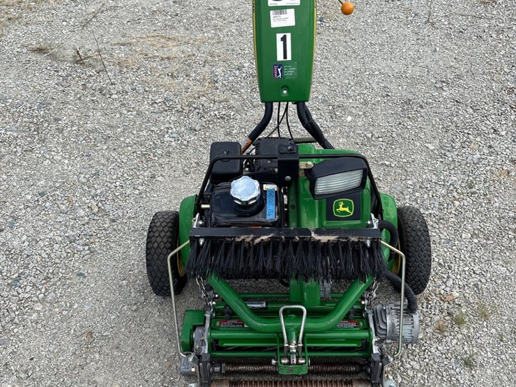#1019-•-john-deere-180e-walking-greensmower-image-1