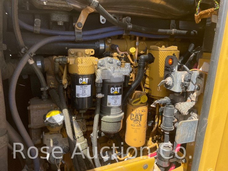 2020-caterpillar-963k-image-16