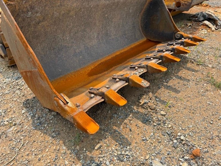 caterpillar-953b-image-12