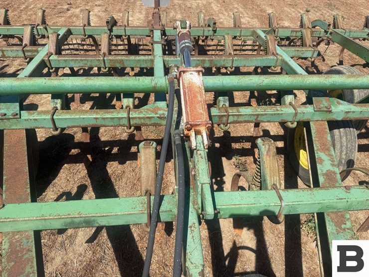 john-deere-16-image-10
