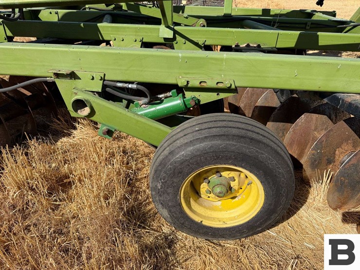 john-deere-twin-offset-disc-image-23